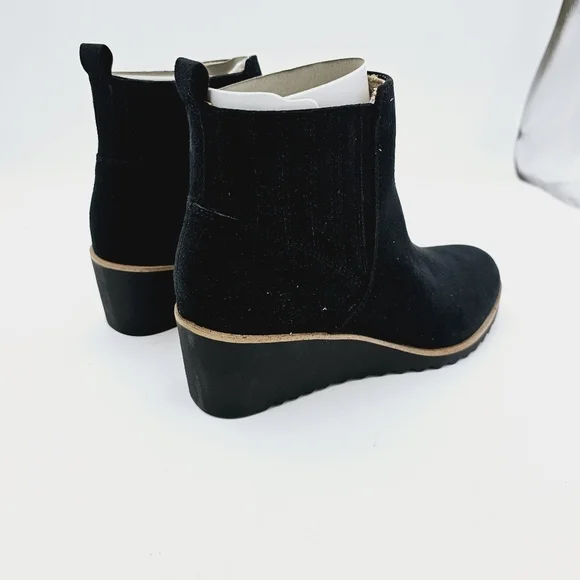 Lifestride Women's Black Microsuede Zenith Chelsea Wedge Ankle Booties Size 9 - Picture 8 of 12